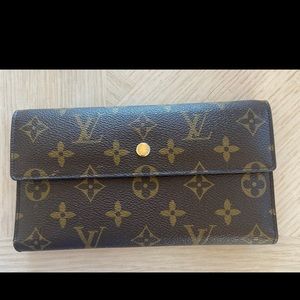 LV wallet